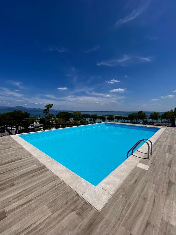 Alevic Hotel Sirmione Bagian luar foto