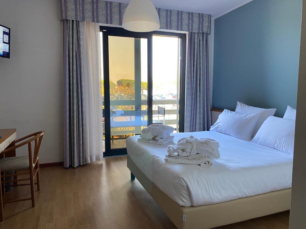 Alevic Hotel Sirmione Bagian luar foto